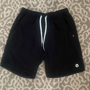 Vuori Lined Athletic Shorts like Lululemon M like new